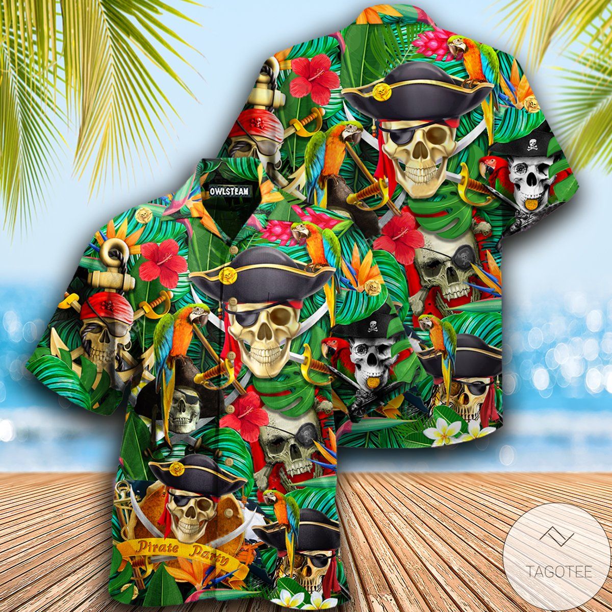 Skull Pirates Make Legends Hawaiian Shirt