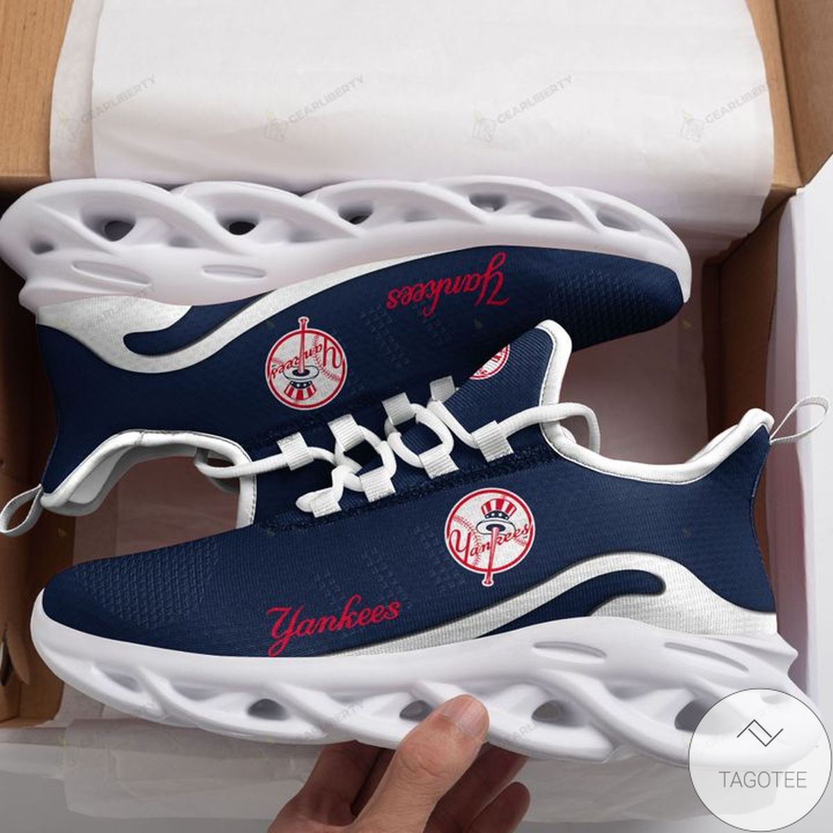 MLB New York Yankees Max Soul Shoes